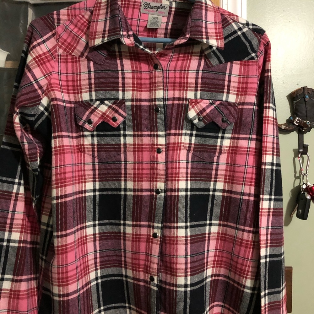 Wrangler brand blouse in EUC.